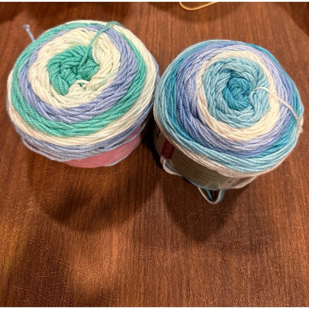 Lot of 9 yarn Cakes - Picture 3 of 3